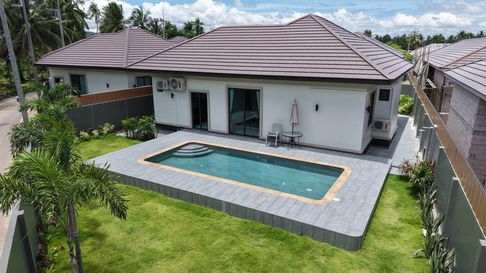 บ้านพูลวิล่าสร้างใหม่ใกล้อ่างเก็บน้ำมาบประชัน เนื้อที่กว้างขวาง 120ตารางวา 3นอน 3น้ำ ของแถมเพียบ