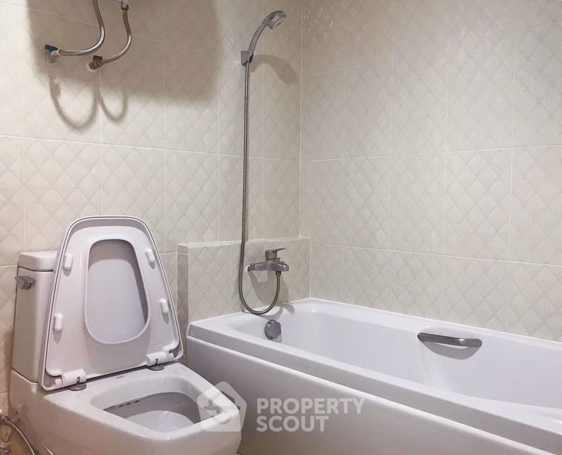 picture 2-BR Condo at The Waterford Diamond Tower Sukhumvit near BTS Phrom Phong (ID 1539979) - 11/11