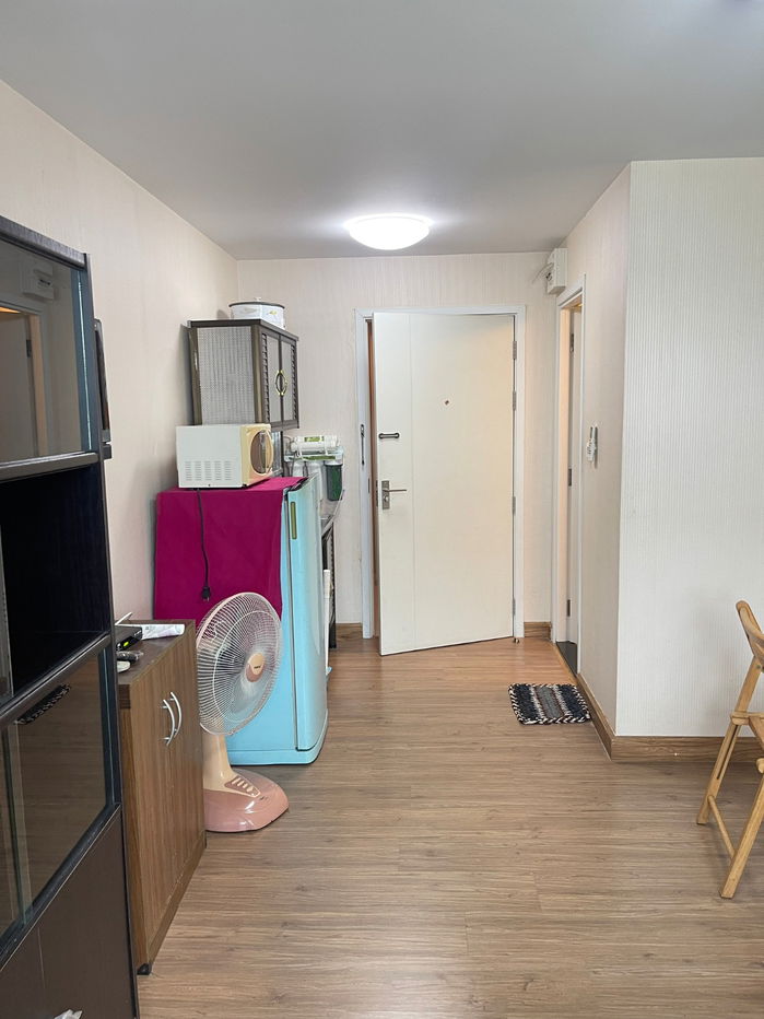 picture  Plum condo Paholyothin89 for rent  - 7/11