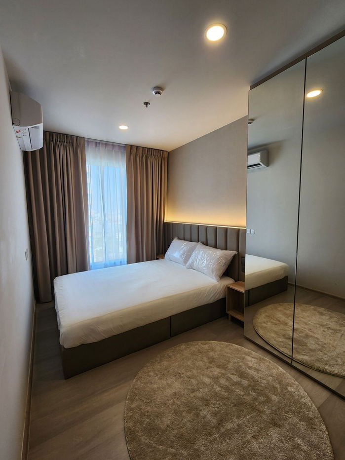 picture Ready to move in new unit available - 3/13