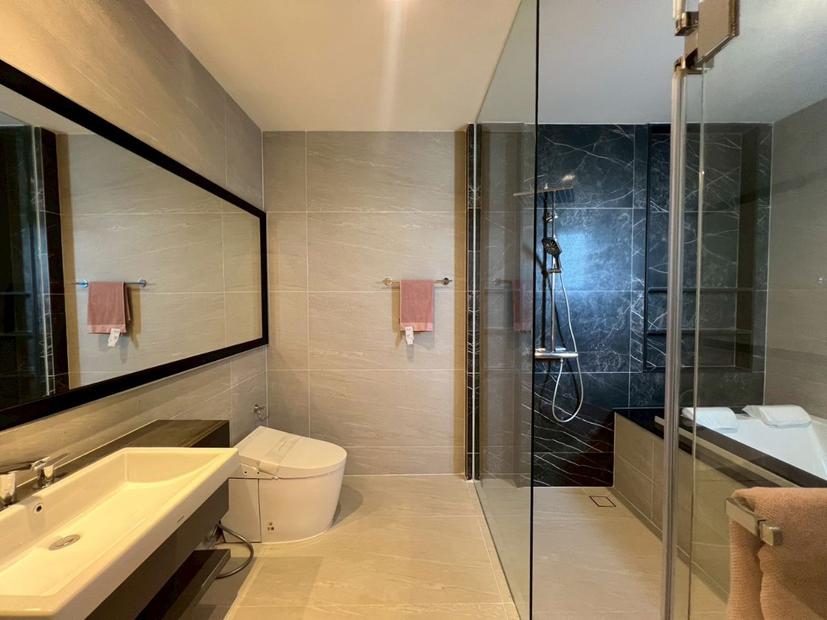 picture A luxurious house in the GRAND BANGKOK BOULEVARD State BANGNA project offers you relaxation and tranquility. - 9/18