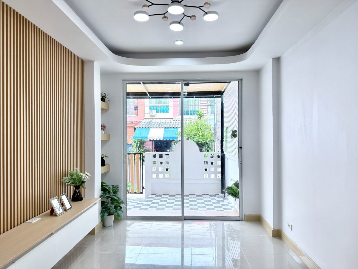 รูป ทาวน์เฮาส์2ชั้น ต้นโครงการ ตกแต่งรีโนเวทใหม่ ม.เพ็ญศิริ4 ซ.เลียบวารี25/1 คู้ขวา หนองจอก พร้อมเฟอร์ฯ - รูปที่ 9/25