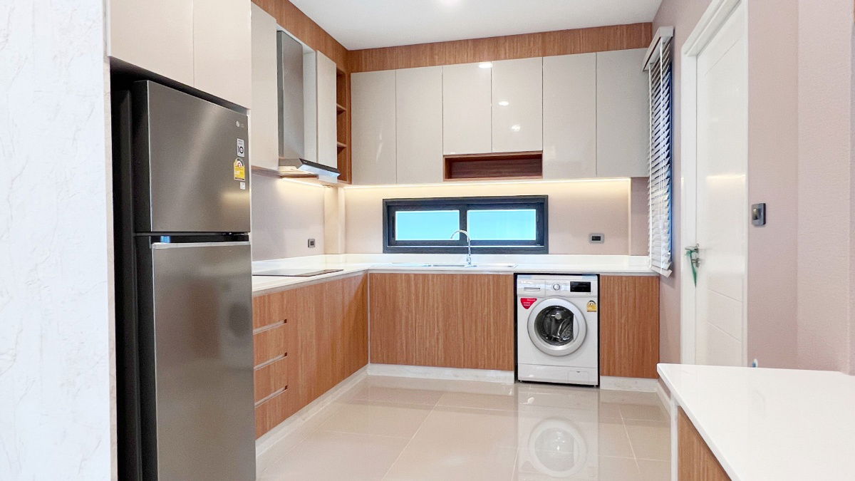 picture !!Sell at LOSS!! Two storey detached house, 3 bedrooms, 4 bathrooms fully furnished in Pattaya, ready to move in !!! - 9/21