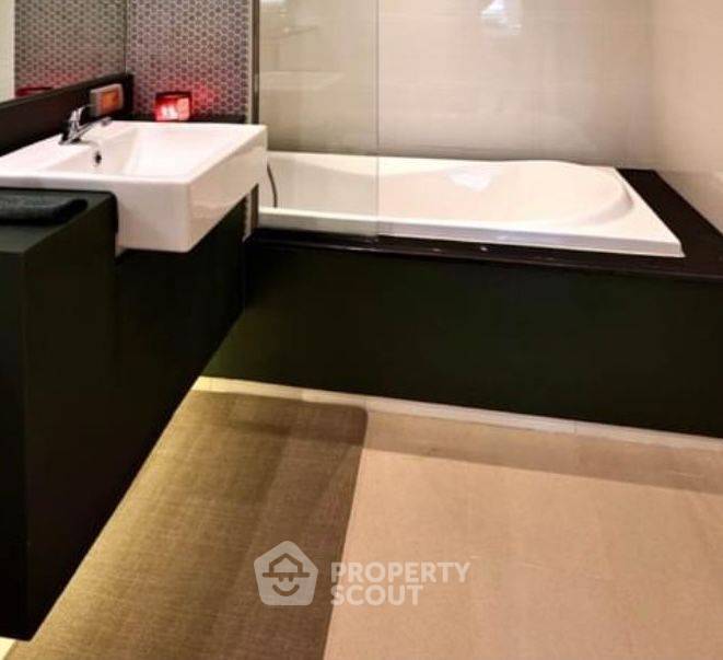 รูป คอนโด 1-ห้องนอน ที่ ดิ แอมมิธิส สุขุมวิท 39 ใกล้ BTS พร้อมพงษ์ (ID 1455184) - รูปที่ 8/9