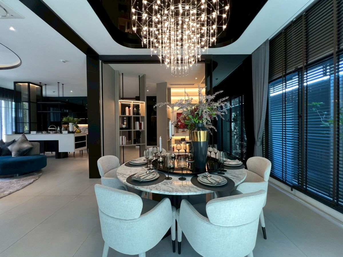 picture A luxurious two-story mansion in the GRAND BANGKOK BOULEVARD State BANGNA project offers you relaxation and tranquility. - 8/13