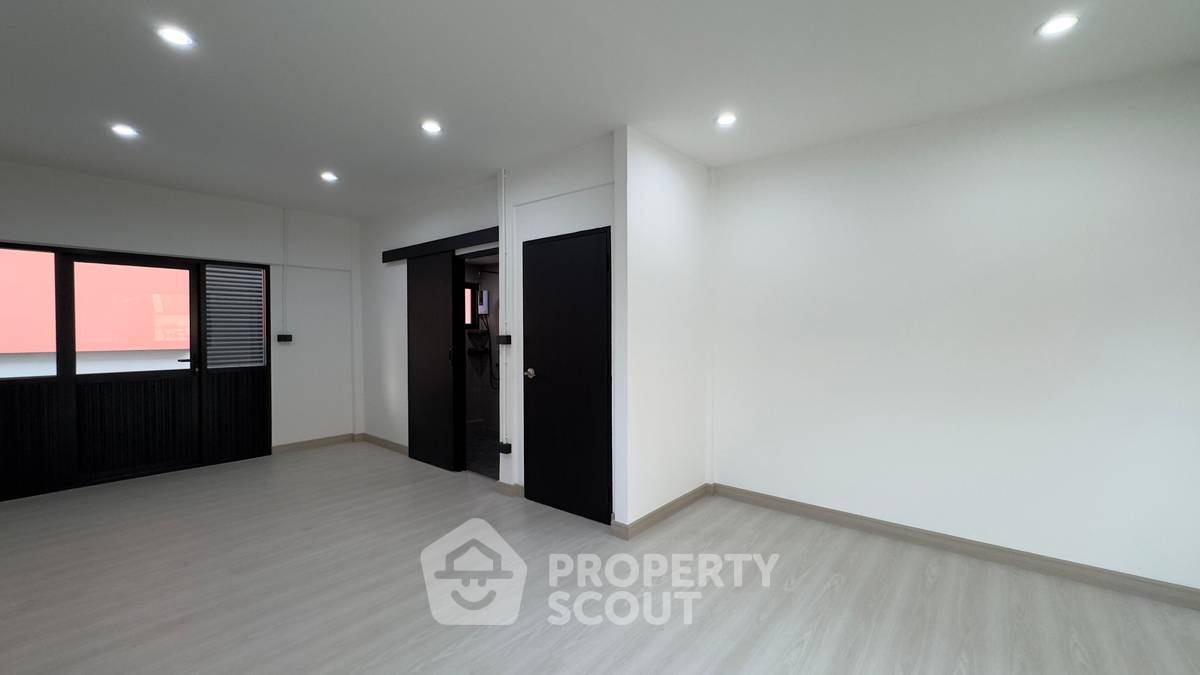 picture 3-BR House in Suan Luang (ID 2475440) - 32/48