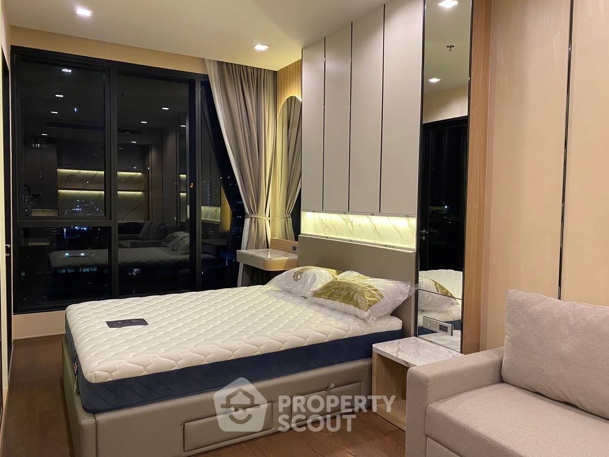 รูป คอนโด 1-ห้องนอน ที่ ไอดีโอ คิว วิคตอรี่ ใกล้ BTS อนุสาวรีย์ชัยสมรภูมิ (ID 985457) - รูปที่ 1/8