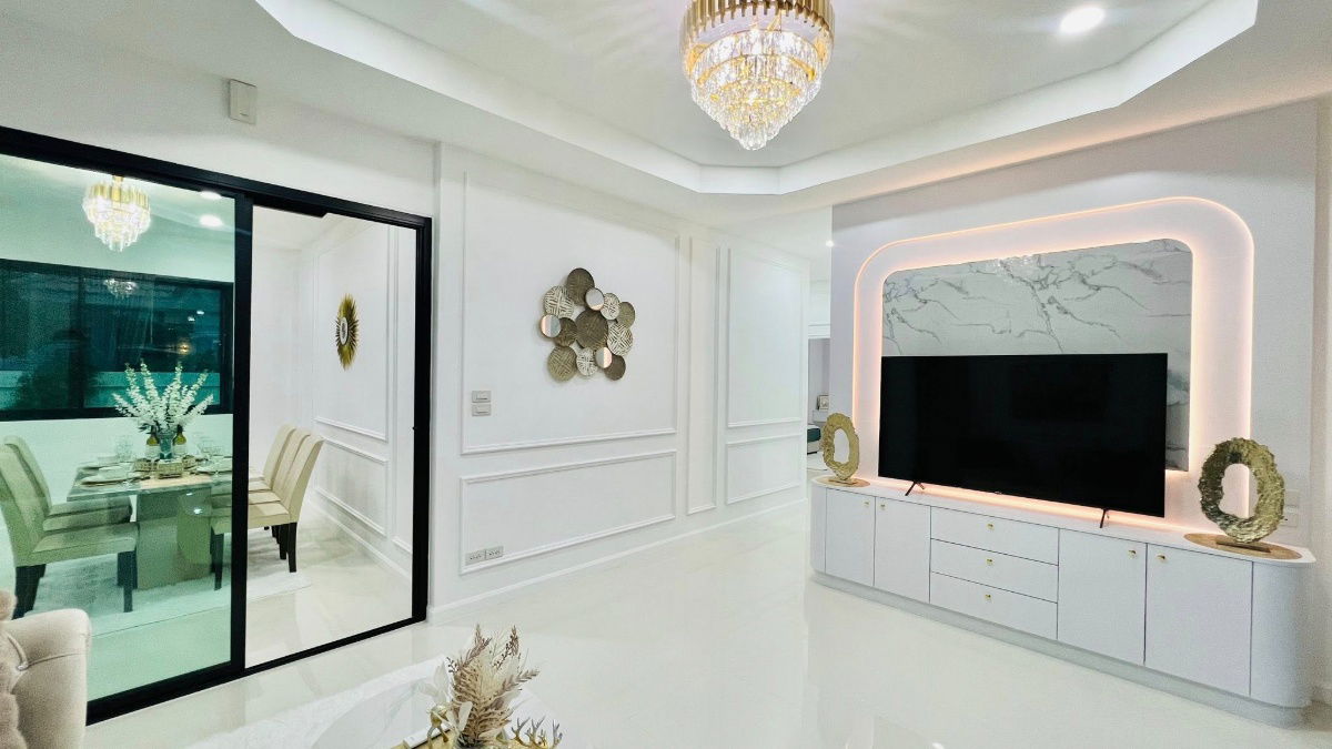 รูป ขายบ้านพัทยา 4 ห้องนอน ทำเลหนองไม้แก่น พร้อมสระว่ายน้ำส่วนตัว ตกแต่งบิวท์อินทั้งหลัง - รูปที่ 7/44