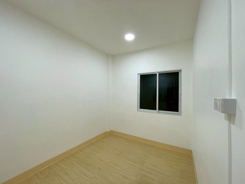 รูป ขายทาวน์เฮ้าส์ 2 ชั้น หมู่บ้านรัตนาวดี บางบัวทอง พื้นที่ 16.1 ตารางวา 2 ห้องนอน 2 ห้องน้ำ ตกแต่งใหม่พร้อมอยู่ - รูปที่ 9/11