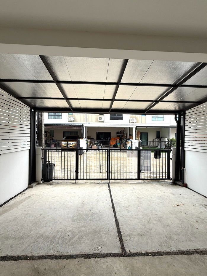 รูป ทาวน์โฮม เดอะ คอนเนค วงแหวน-พระราม 9 The Connect Wongwaen-Rama 9 เข้า-ออกได้หลายเส้นทาง ใกล้ทางด่วนศรีรัช (พระราม 9) - รูปที่ 2/29