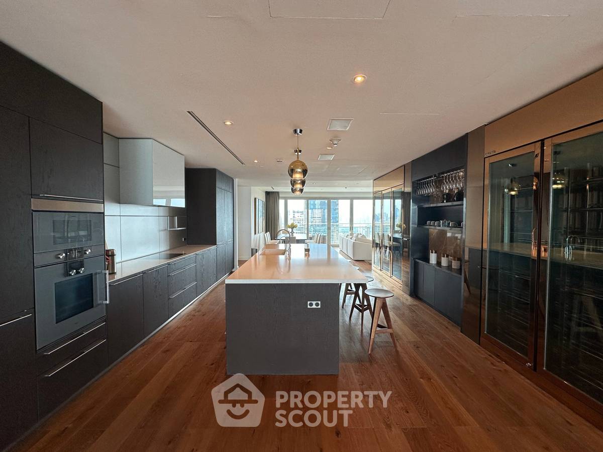 picture 3-BR Condo at 185 Rajadamri near BTS Ratchadamri (ID 1757459) - 3/37