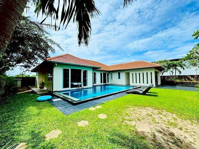 รูป ฟลาวเวอร์แลนด์ พัทยา 3.6กม. ให้เช่า พูลวิลล่า 4นอน สยามคันทรี คลับ โรลลิ่ง ฮิลล์ 3กม. ฝั่งข้ามทางรถไฟ ทุ่งกลม-ตาลหมัน 63ตร.วา. - รูปที่ 1/8