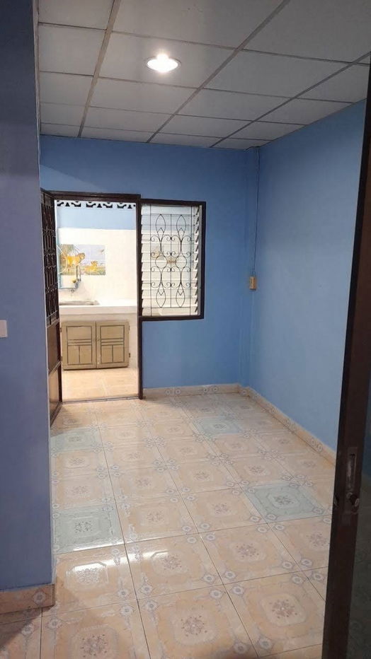 picture Townhouse for rent in a prime location, Pongsirichai 4 Village, Phetkasem 81. - 6/9