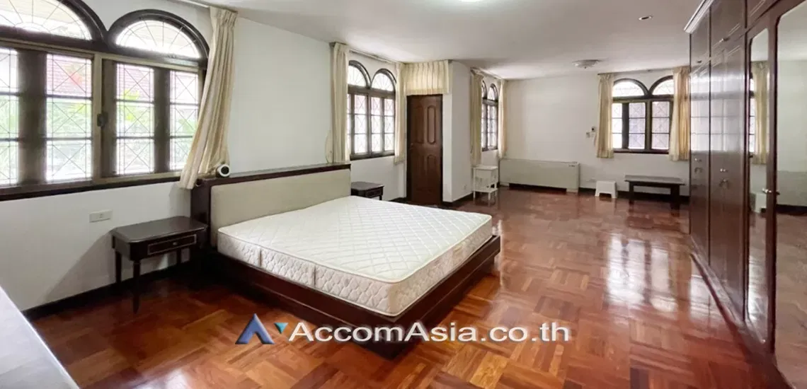 picture 🔼🔽 AccomA 📩 Home Office 4 BR House in Phra Khanong (2316174) - 4/18