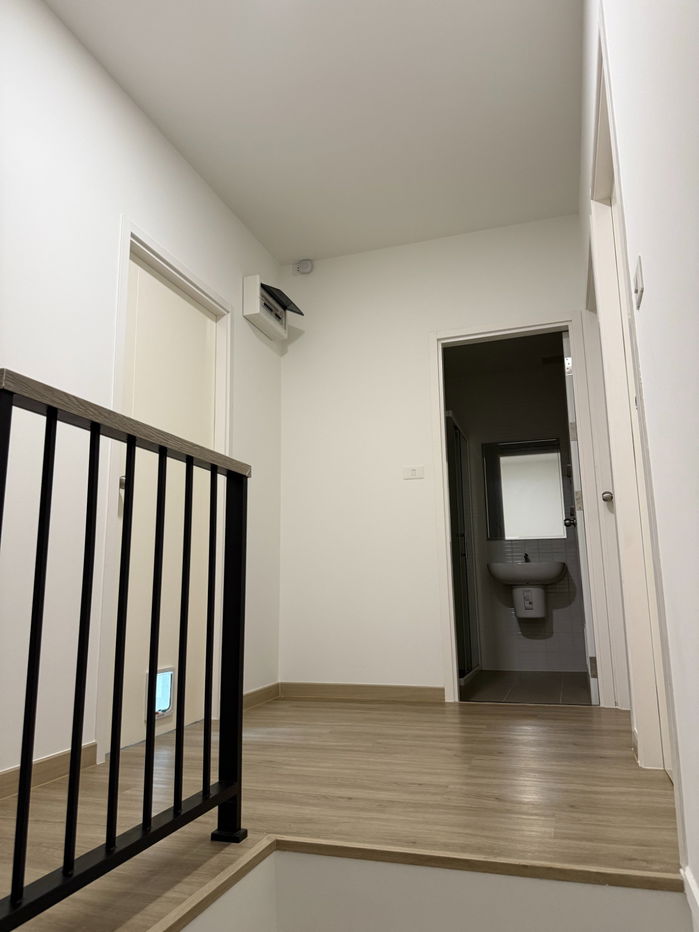 รูป ทาวน์โฮม เดอะ คอนเนค วงแหวน-พระราม 9 The Connect Wongwaen-Rama 9 เข้า-ออกได้หลายเส้นทาง ใกล้ทางด่วนศรีรัช (พระราม 9) - รูปที่ 14/29