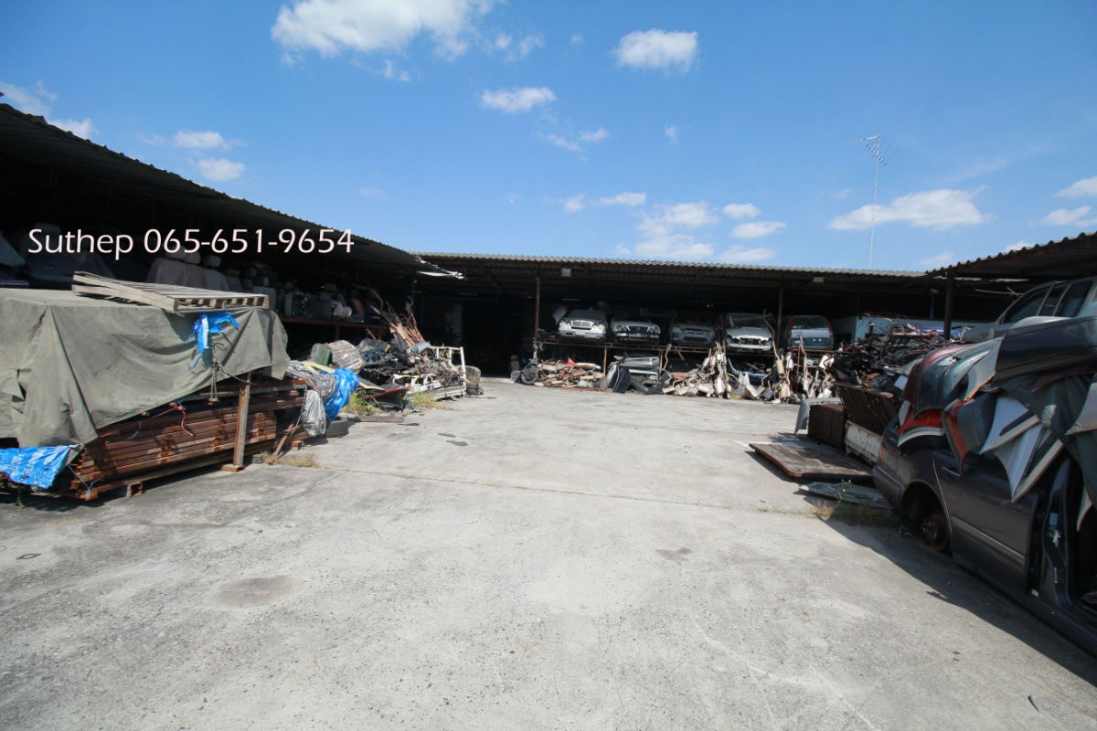 picture Land for Sale: 3-2-74 Rai Red-Zone Commercial Land with Warehouse in Mueang Chonburi, Next to Global House and only 130 m from Road 361 (8-lane) - 19/20