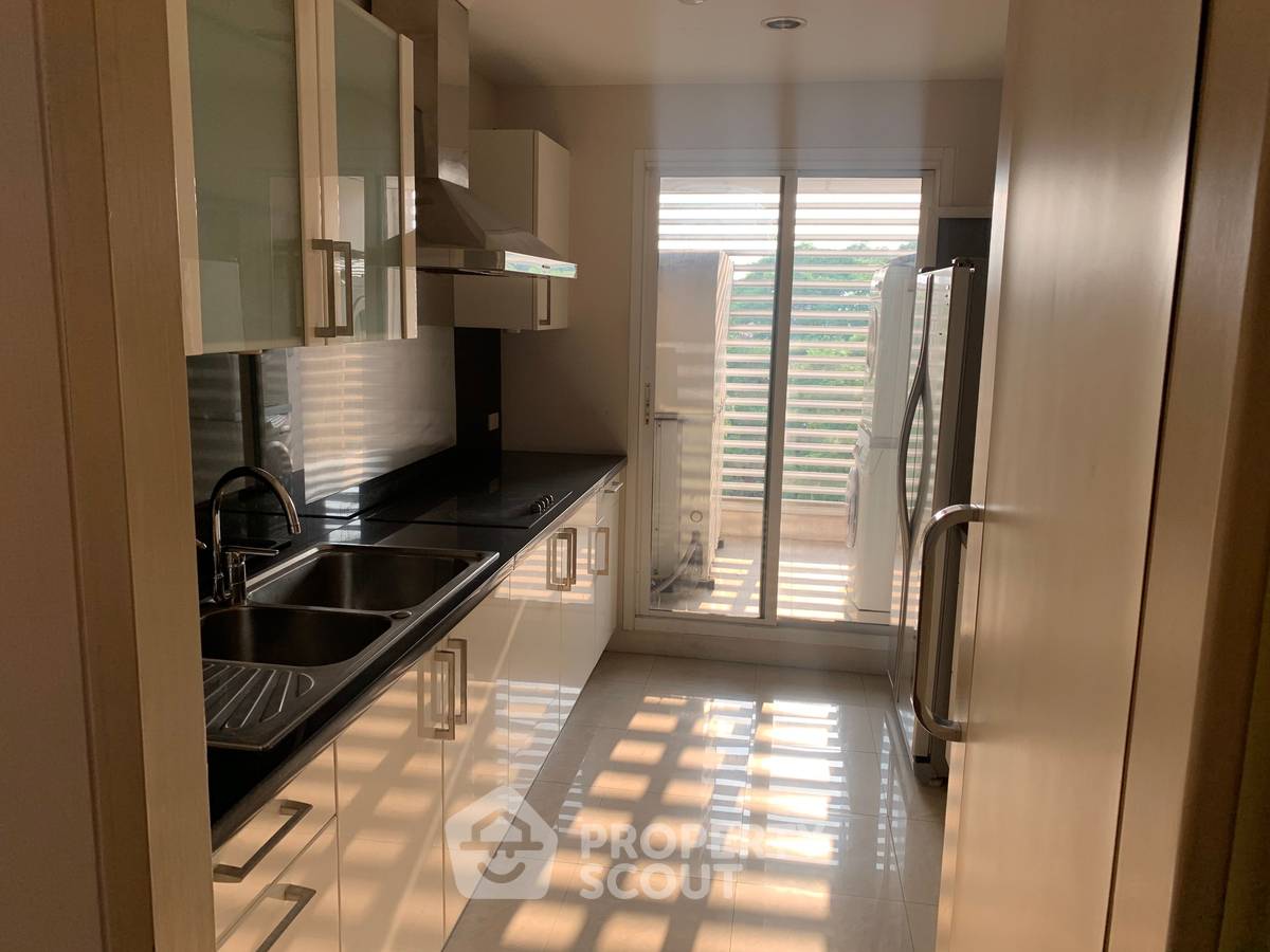 รูป คอนโด 2-ห้องนอน ที่ สุพรีม อิลิแกนซ์ คอนโดมิเนียม ใน ทุ่งมหาเมฆ (ID 2474430) - รูปที่ 10/10