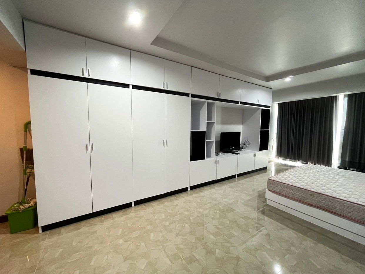 picture Sombat Pattaya Condotel Studio for Rent - 1/5