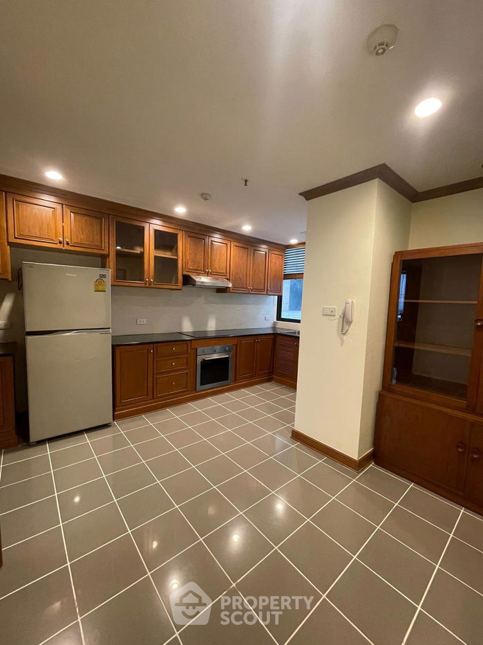 picture 3-BR Condo at Ruamsuk Condominium near BTS Thong Lor (ID 1817413) - 9/15