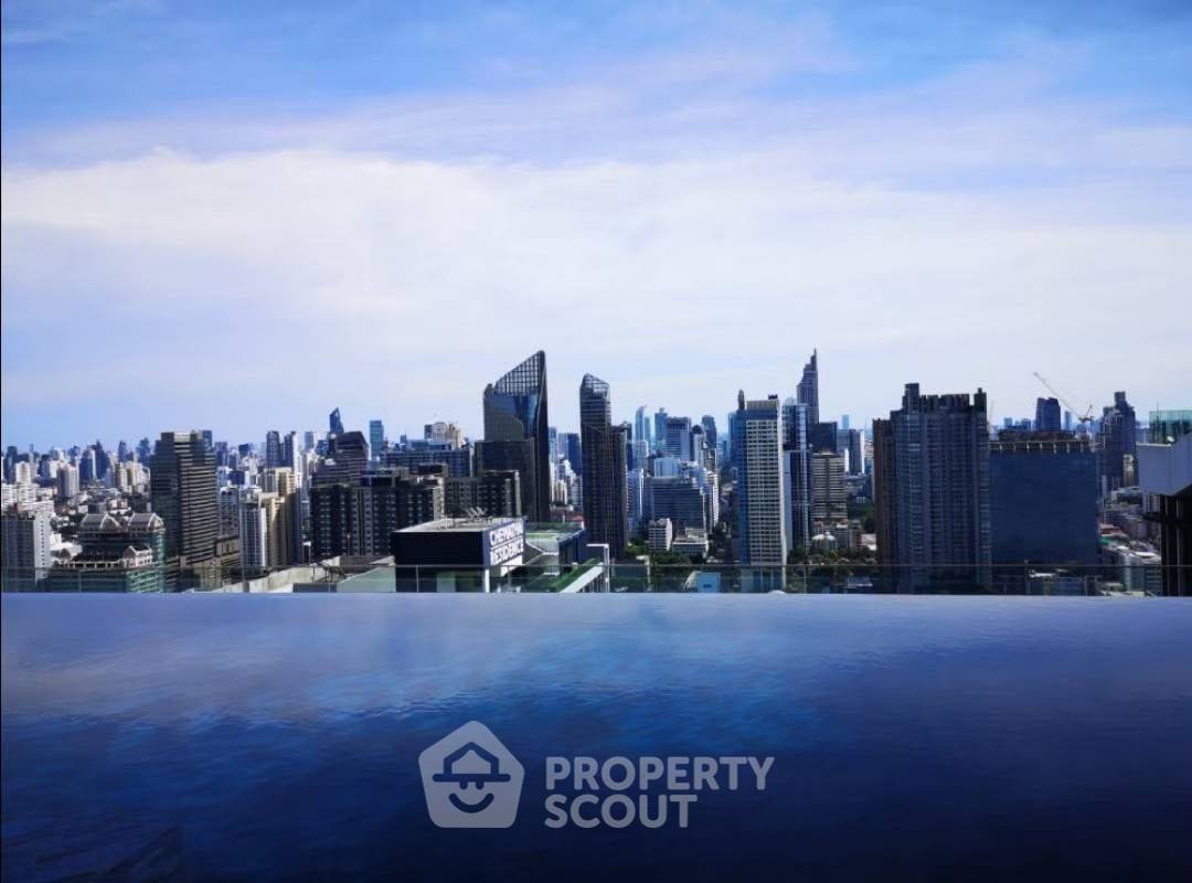 รูป คอนโด 2-ห้องนอน ที่ ไลฟ์ อโศก - พระราม 9 ใกล้ MRT พระราม 9 (ID 683270) - รูปที่ 3/9