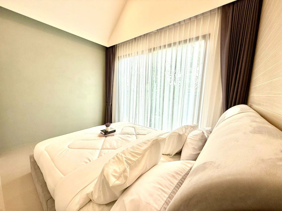 picture Single detached 3 bedrooms house for sale, high ceiling 5.3 meters, fully furnished and ready to move in, Pattaya - 11/19