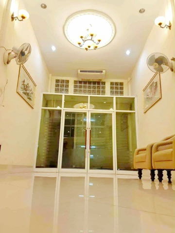 รูป สนง.เขตจอมทอง 600 ม.ตลาดสดโอ๋เอ๋ 300 ม. รพ.บางปะกอก 9 ให้เช่าอาคารพาณิชย์ 3.5 ชั้น 2 นอน 2 น้ำ ตกแต่งสวยพร้อมเฟอร์ฯ 19 ตร.วา. 245 ตร.วา. - รูปที่ 8/8