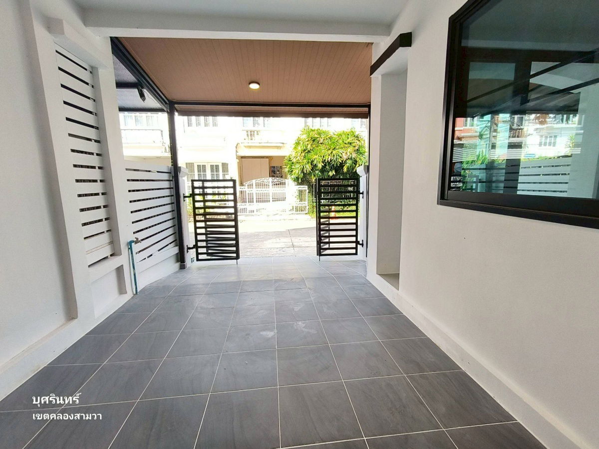 รูป ม.บุศรินทร์ พระยาสุเรนทร์ 40 ซ.37 ทาวน์เฮาส์ 2 ชั้น พร้อมอยู่ ฟรีเฟอร์ฯ ทั้งหลัง ตกแต่งใหม่ทำเลดี เดินทางสะดวก - รูปที่ 4/21