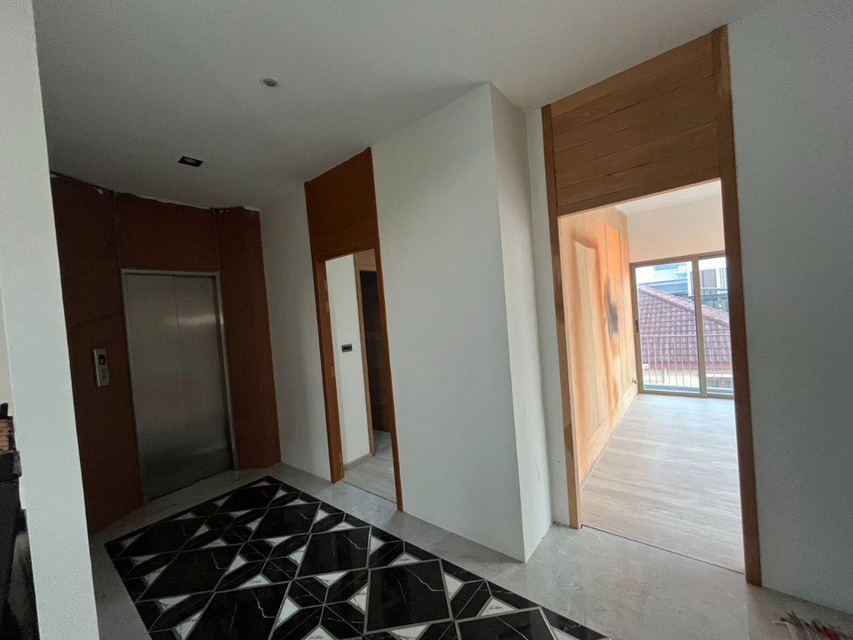 รูป ทาวน์โฮม 3 ชั้นครึ่ง โครงการ หมู่บ้านเมืองทองธานี โครงการ 6 โซนD ตำบลบ้านใหม่ อำเภอปากเกร็ด นนทบุรี 11120 (ราคา 24,000,000 บาท) - รูปที่ 15/58