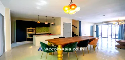 Houses for rent Big C Super Center Ekkamai : 🔼🔽 AccomA 📩 Home Office 4 BR House in Khlong Toei Nuea (AA19790)