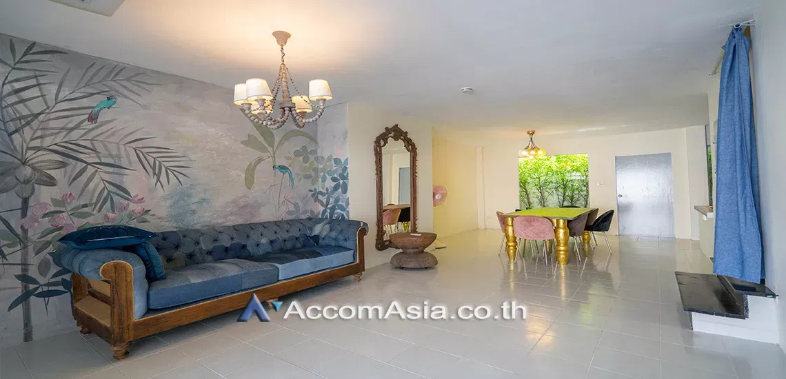 picture 🔼🔽 AccomA 📩 Home Office 4 BR House in Khlong Toei Nuea (AA19790) - 2/16