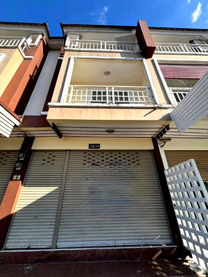 เช่าอาคารพาณิชย์ ชลบุรี : ให้เช่าอาคารพาณิชย์ 3 ชั้น ม.มณีรินทร์เพลส2 ไร่กล้วย ศรีราชา