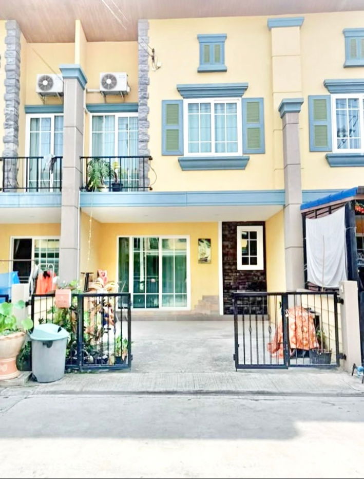 รูป ให้เช่าบ้าน โกลเด้นทาวน์ติวานนท์-แจ้งวัฒนะ (Golden Town Tiwanon-Chaengwattana) อยู่ถ.เลียบคลองประปา ต.บ้านใหม่ อ.เมืองปทุมธานี - รูปที่ 1/10