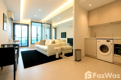 Condos for sale Sukumvit 36 : Luxury 1-Bedroom near BTS Thonglor 1148150