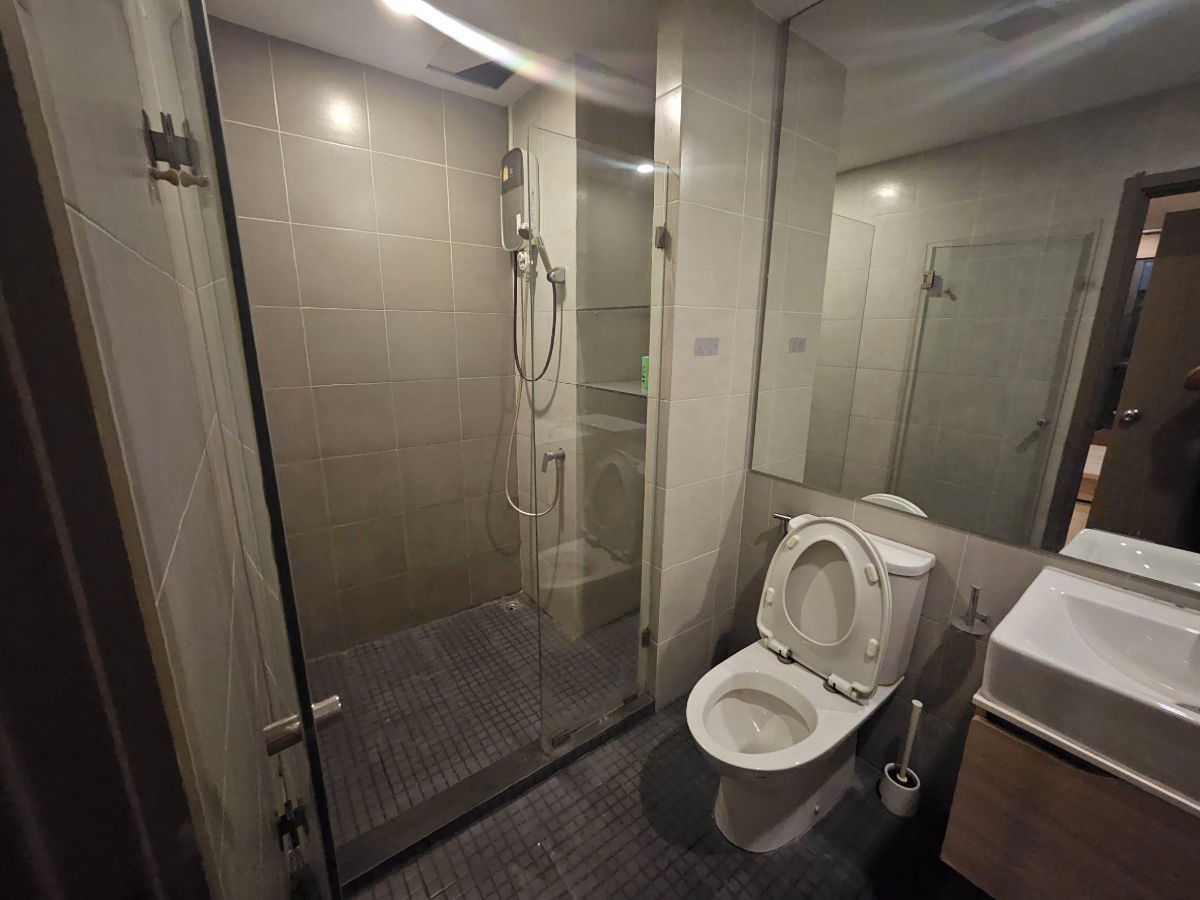 picture Fully furnished room for rent , near BTS Bangna station - 7/10