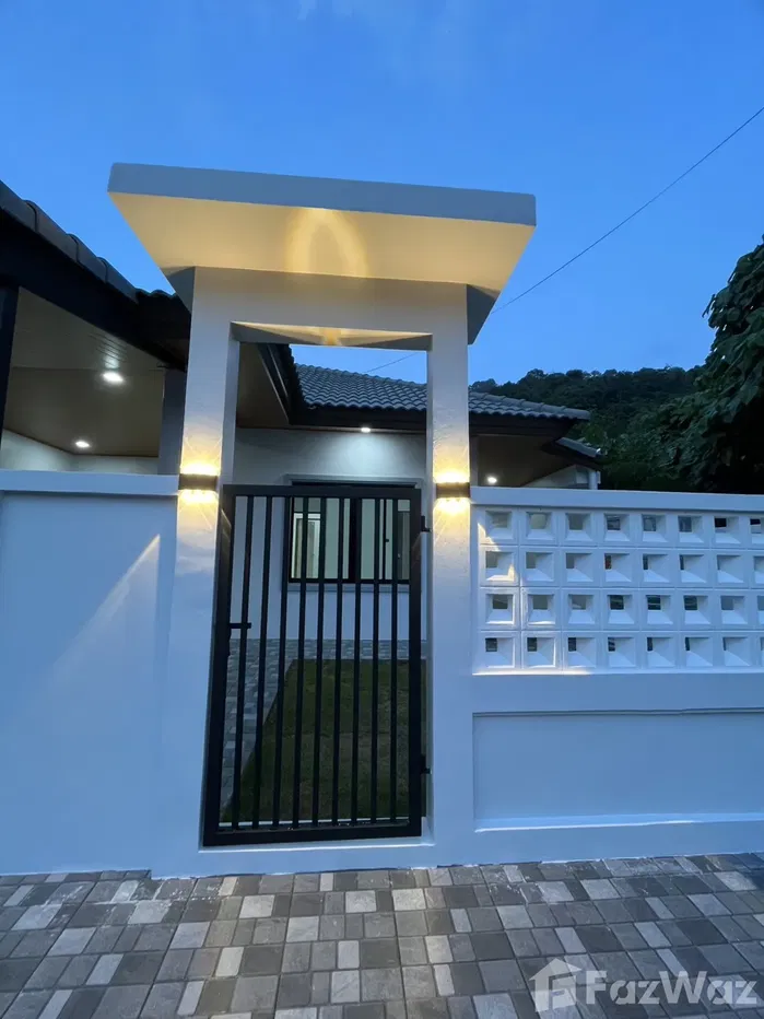 picture Renovated Corner Single-Storey Semi-Detached House | Kathu 5913549 - 12/17