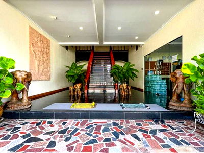 บ้านเดี่ยว ถนนจอมเทียนสาย 1 : Business Hotel for Sale – Prime Location in Jomtien