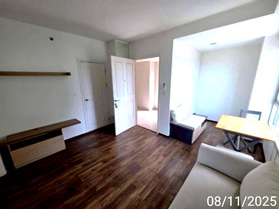 Condos for sale Wat Samian Nari School : CONDO 35 Sq.m. Chatuchak Bangkok for 3M