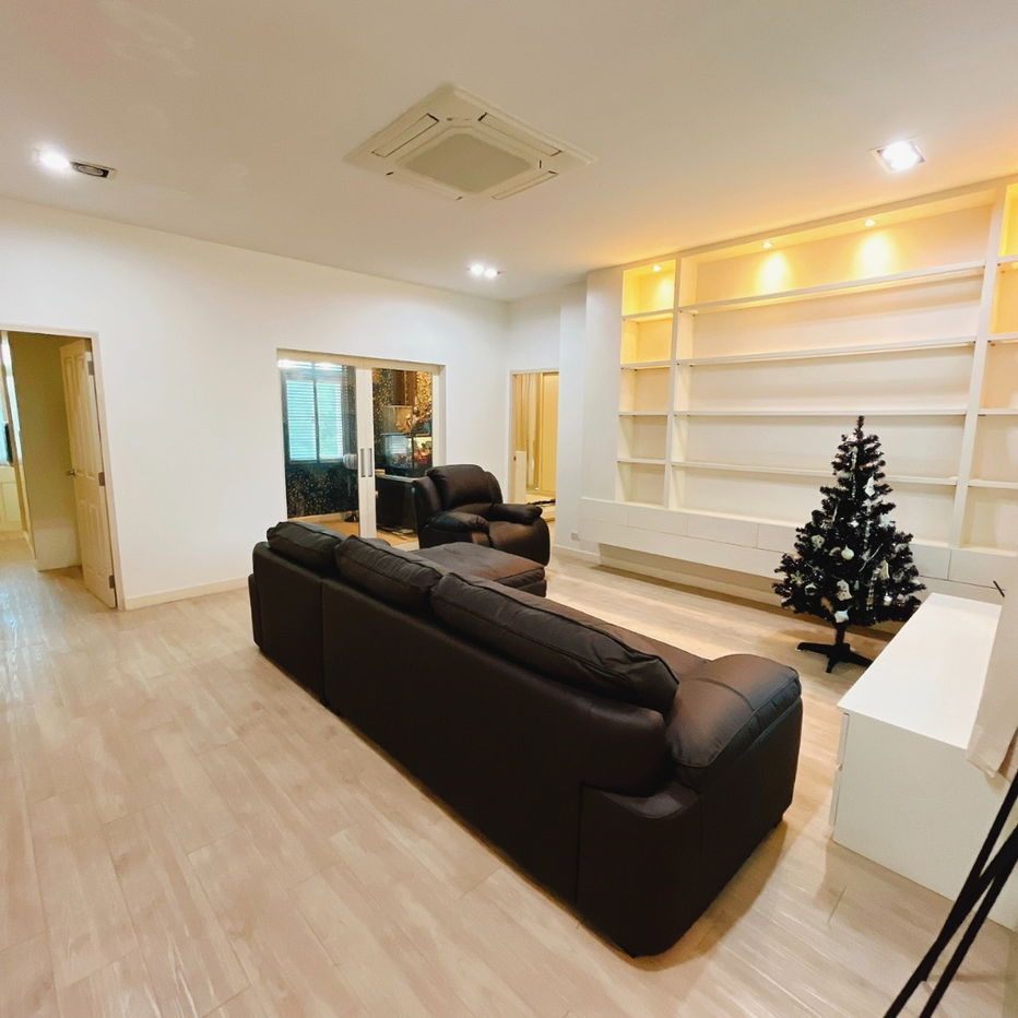 รูป ขายด่วน บ้านเดี่ยวพร้อมเข้าอยู่บนที่ดินแปลงใหญ่ ขาดทุน 17.5 ล้าน เหลือ 13.9 ล้าน - รูปที่ 46/47