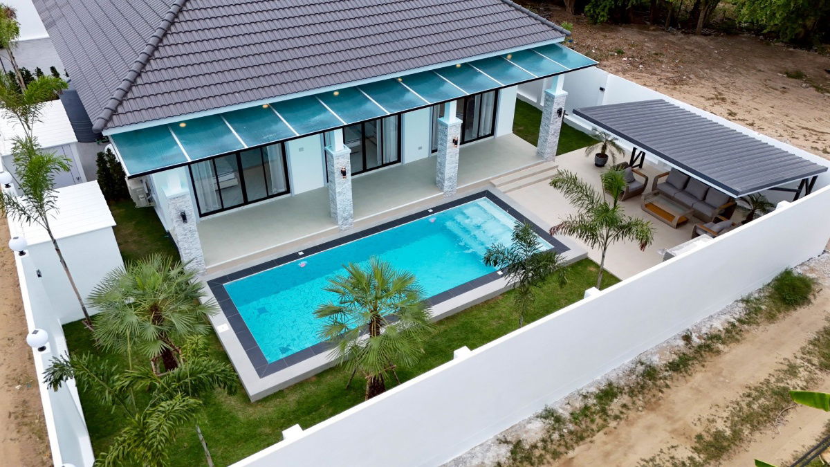 รูป ขายพลูวิลล่าหลังใหม่สุดหรู พัทยา - ห้วยใหญ่ 12.99 ล้าน  - รูปที่ 2/50