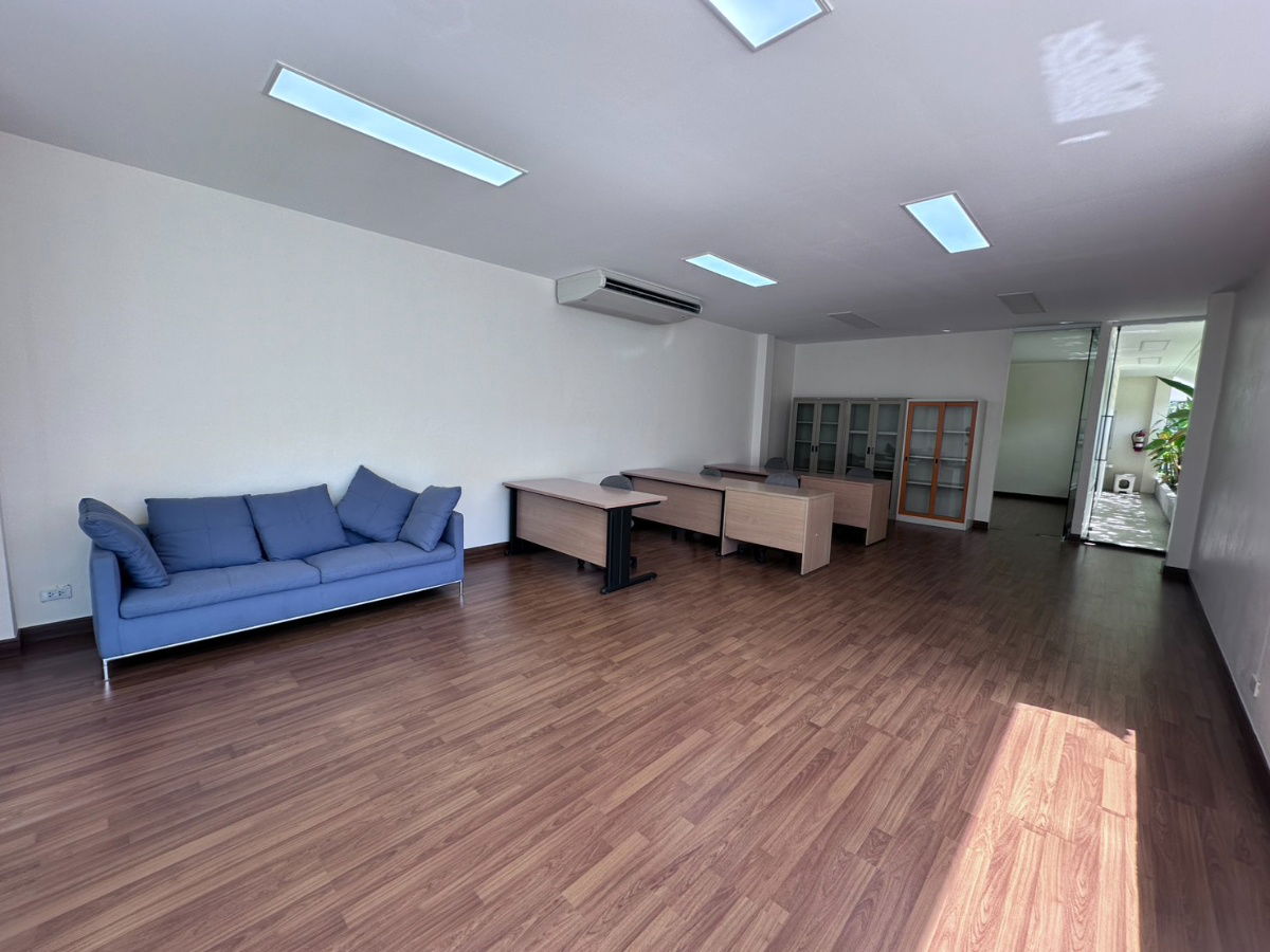 รูป สำนักงานให้เช่า ทำเลเศรษฐกิจใจกลางเมือง ใกล้ Central และBig C เพียง 200 เมตร ทับมา ระยอง - รูปที่ 16/20