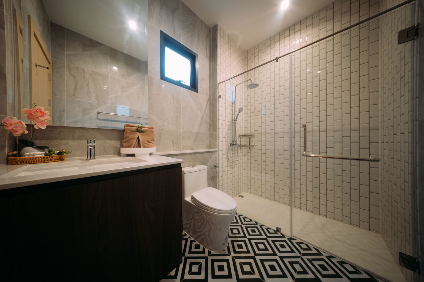 picture Modern Luxury 3-Bedroom Pool Villa for Sale – East Pattaya - 18/20