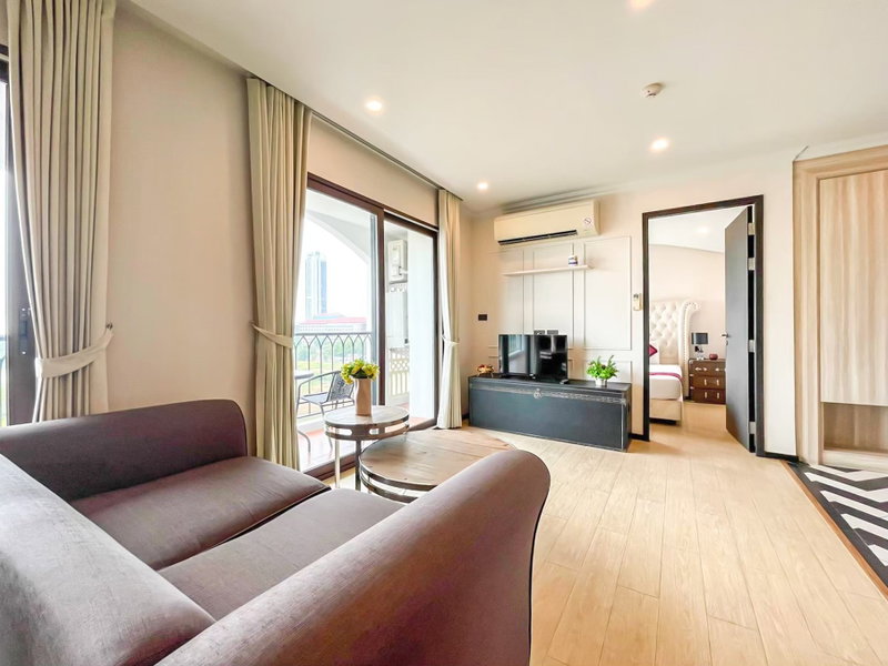 คอนโดให้เช่า : Venetian Signature Condo 2 Bedrooms for Rent