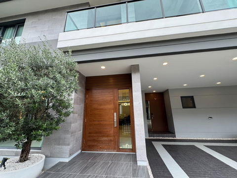 🏡 The City Bangna – Premium Corner Unit on Main Road