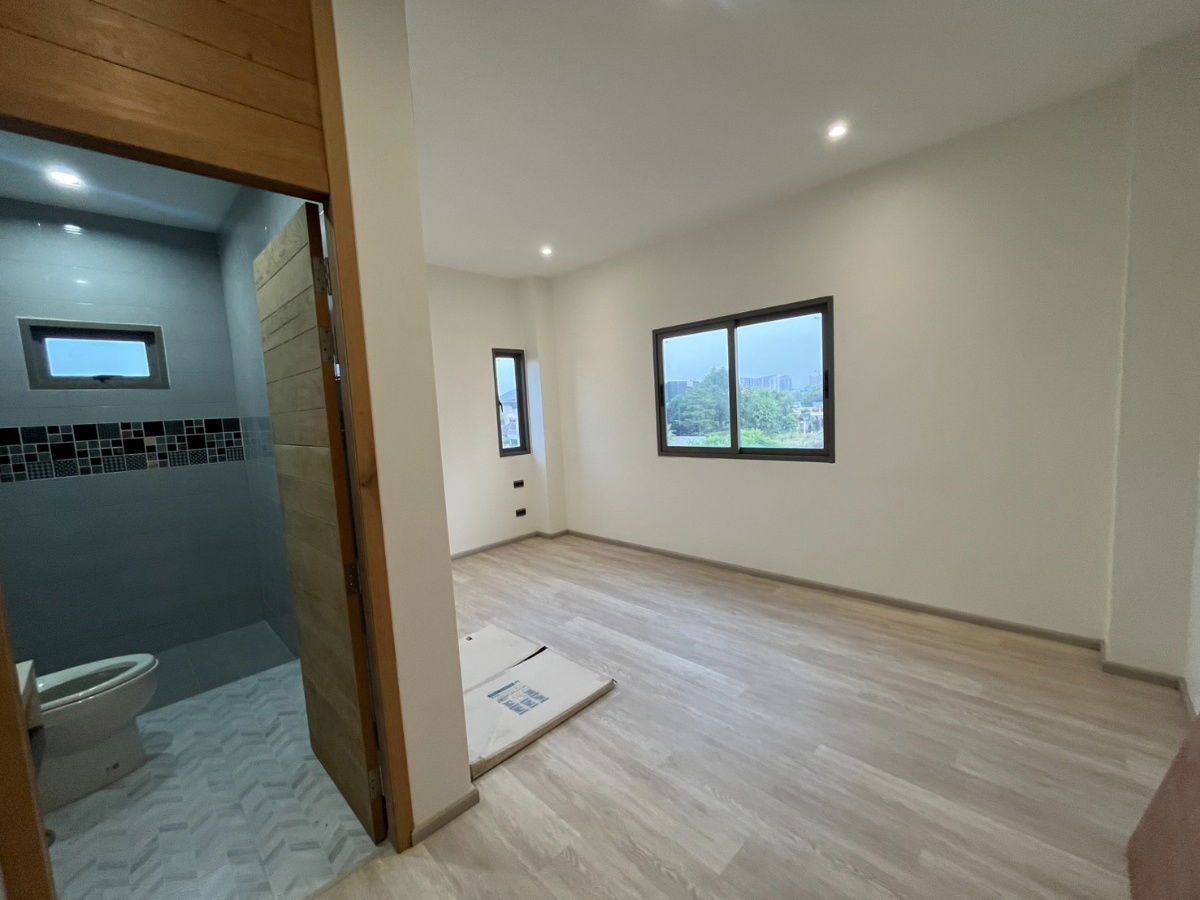 รูป ทาวน์โฮม 3 ชั้นครึ่ง โครงการ หมู่บ้านเมืองทองธานี โครงการ 6 โซนD ตำบลบ้านใหม่ อำเภอปากเกร็ด นนทบุรี 11120 (ราคา 24,000,000 บาท) - รูปที่ 21/58