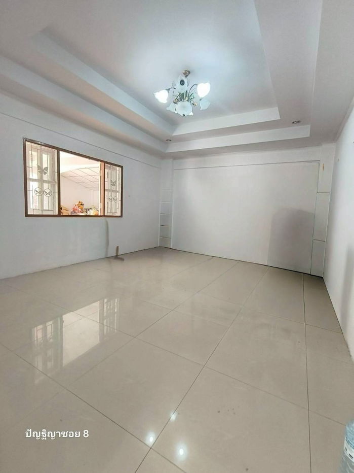 รูป บ้านเดี่ยว ตามสภาพ พร้อมอยู่ พื้นที่กว้างมาก มบ.ปัญฐิญา ซอยสุวินทวงศ์ 11 เขตมีนบุรี เดินทางสะดวก - รูปที่ 8/21