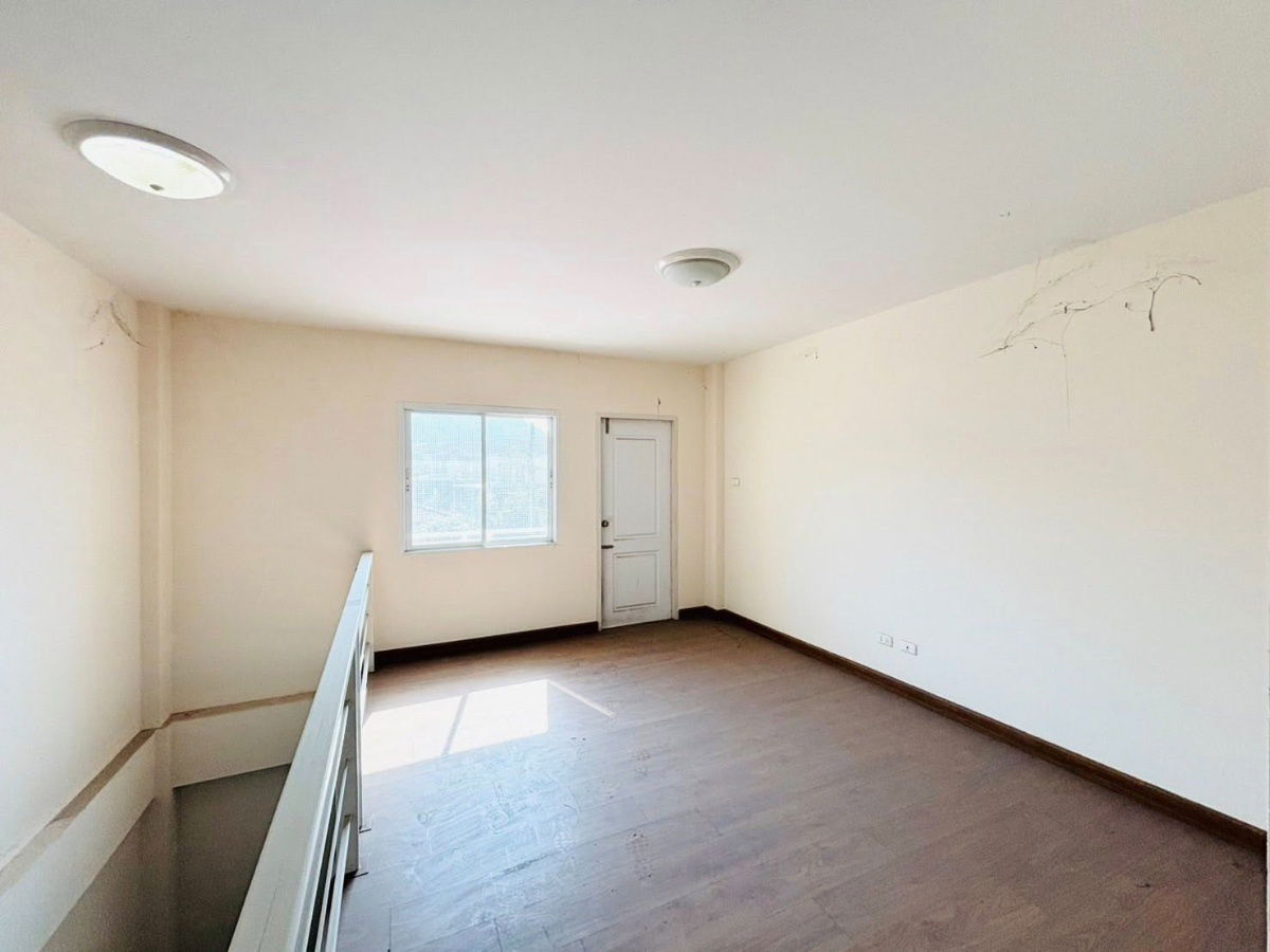 รูป ให้เช่าอาคารพาณิชย์ 3 ชั้น ม.มณีรินทร์เพลส2 ไร่กล้วย ศรีราชา - รูปที่ 16/16