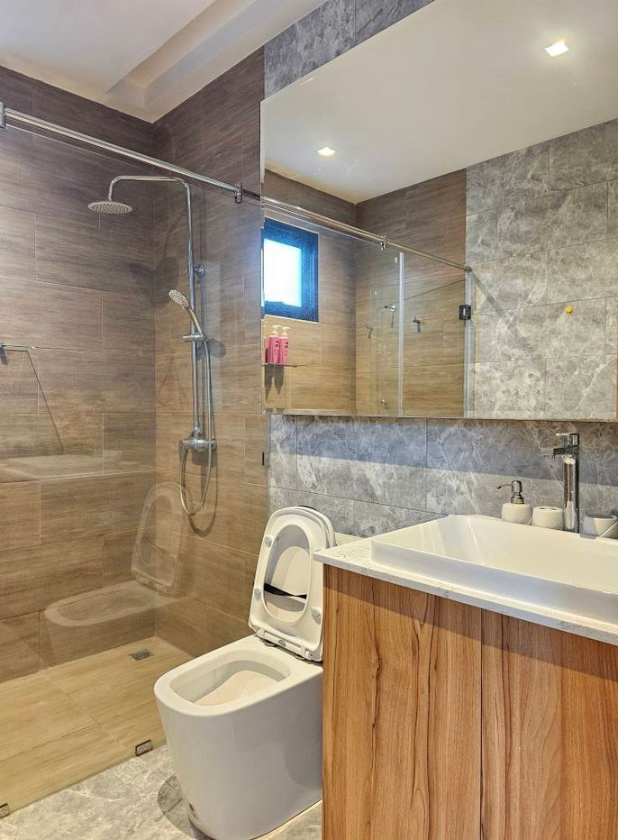 รูป พูลวิลล่านอร์ดิคในพัทยา พูลวิลล่าหรูใกล้สวนสาธารณะอ่างเก็บน้ำชากนอก ให้คุณสัมผัสบรรยากาศเงียบสงบ พร้อม 3 ห้องนอน 3 ห้องน้ำ และเฟอร์นิเจอร์ครบครัน - รูปที่ 16/25