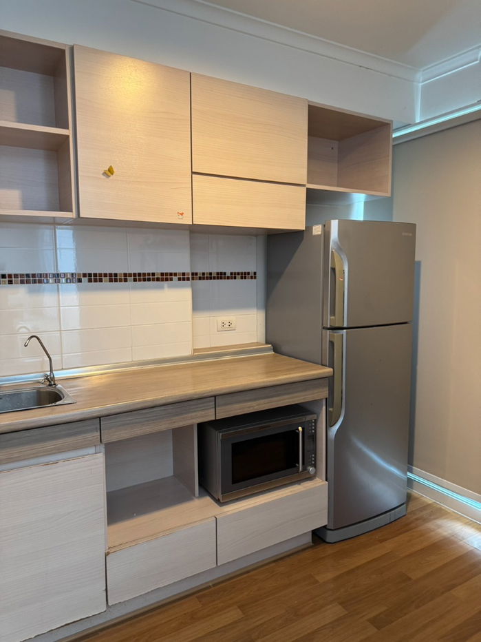 picture Condo for Sale: Lumpini Place Ratchayothin (0 meters from BTS Ratchayothin) - 4/9