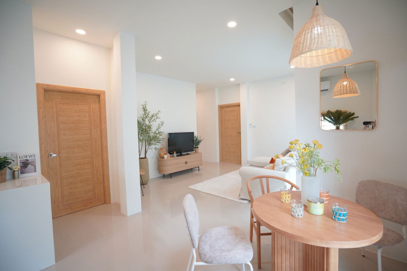รูป Modern Minimalist 3-Bedroom for Sale – U-Tapao, Sattahip - รูปที่ 5/14