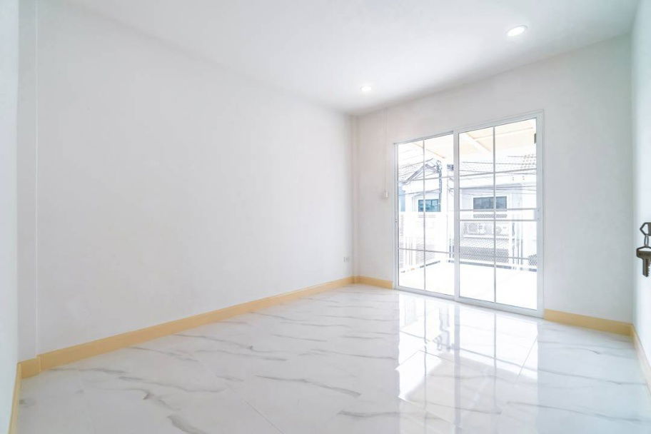 รูป 🍃OwP'Ya131225🍃 บ้านสวยมาก ทำเลดีมาก ออกมาอีกหลังหนึ่ง หมู่บ้านบัวทองธานี - รูปที่ 10/15